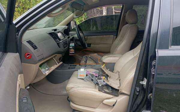 TOYOTA FORTUNER G 2.5 TRD VNT