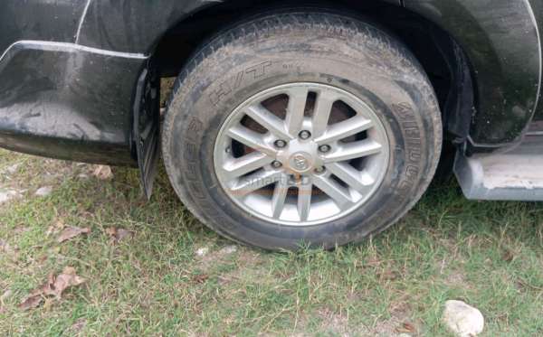 TOYOTA FORTUNER G 2.5 TRD VNT