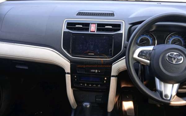 TOYOTA RUSH 1.5 G