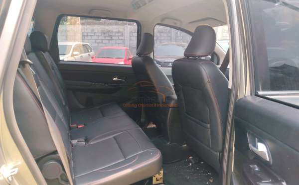 WULING CONFERO S 1.5C