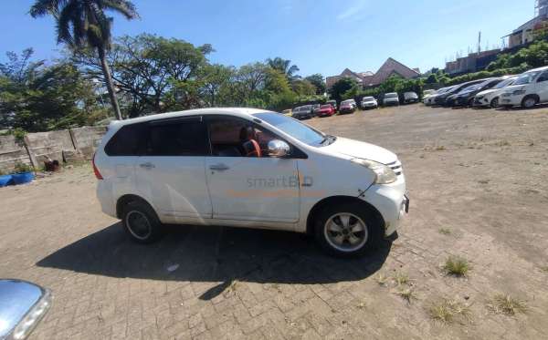 TOYOTA  AVANZA  G