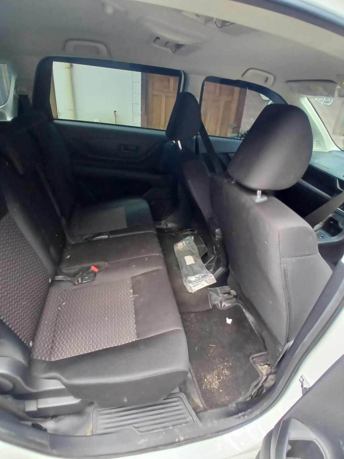 TOYOTA  AVANZA