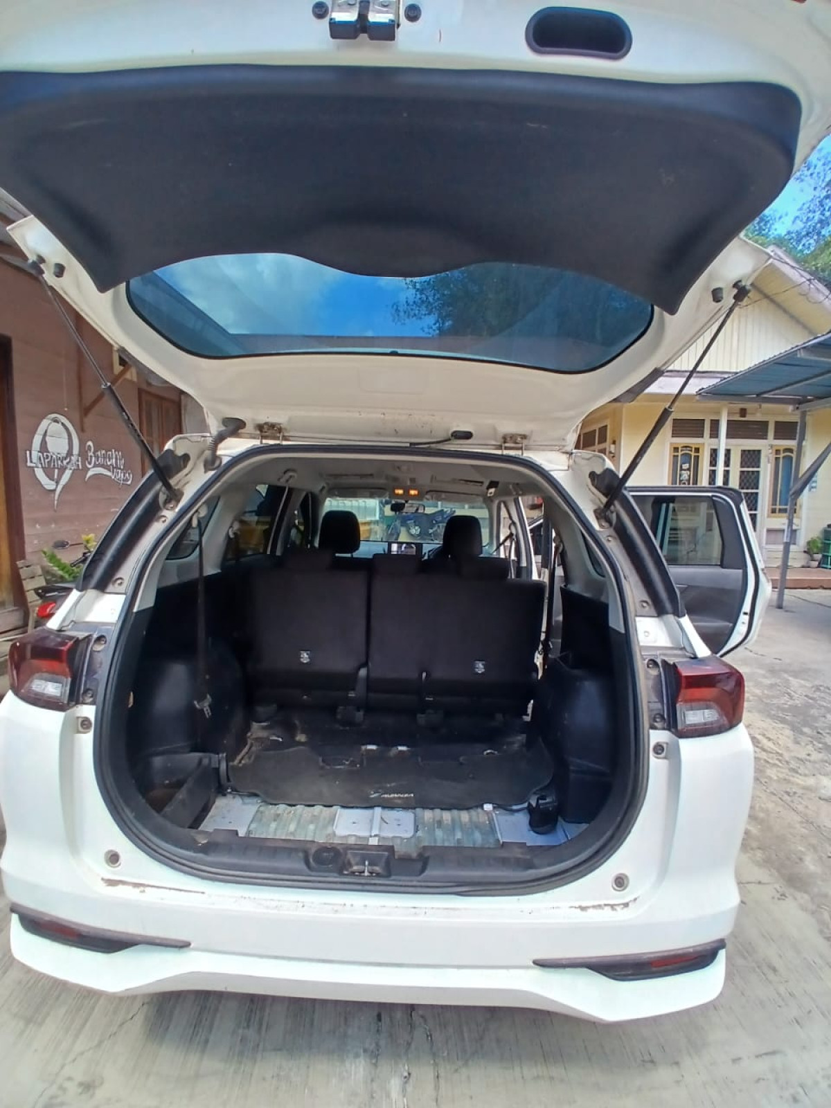 TOYOTA  AVANZA