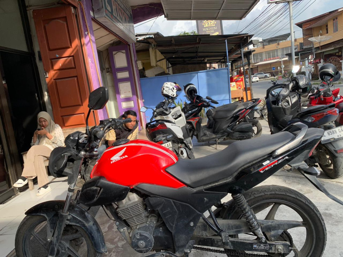 HONDA CB 150 Verza