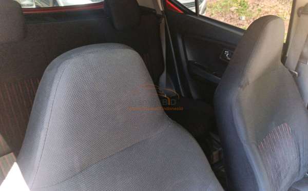 DAIHATSU AYLA 1.2R