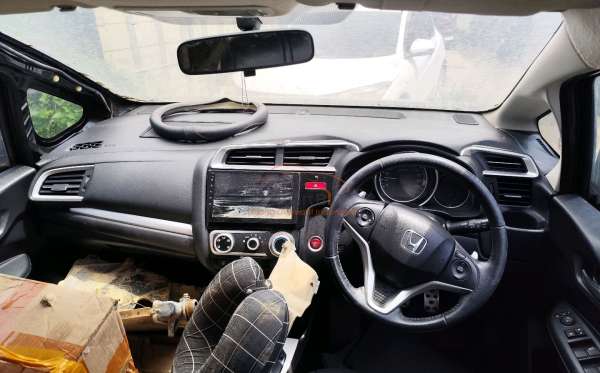 HONDA  JAZZ  GK5 1.5 RS