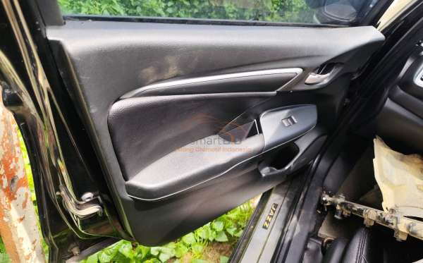HONDA  JAZZ  GK5 1.5 RS