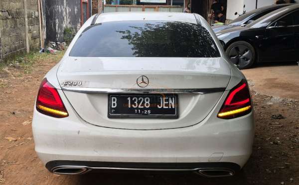 MERCEDES BENZ C 200