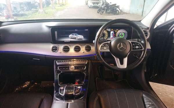 MERCEDES BENZ E 200