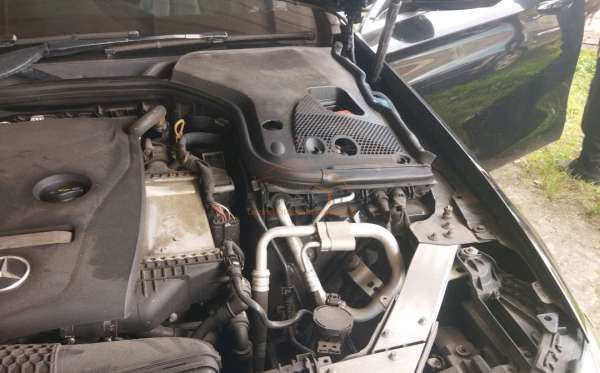 MERCEDES BENZ E 200