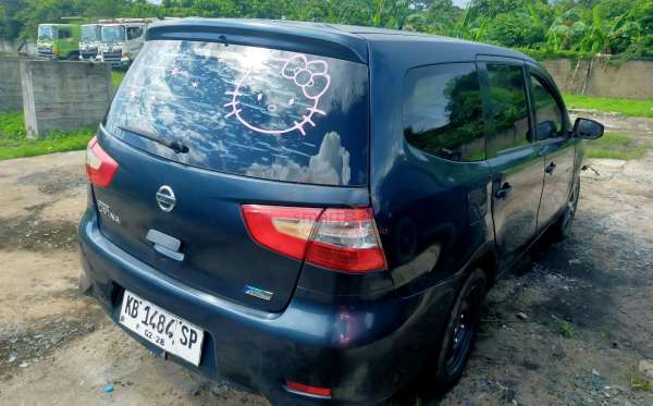 NISSAN GRAND LIVINA 1.5 SV