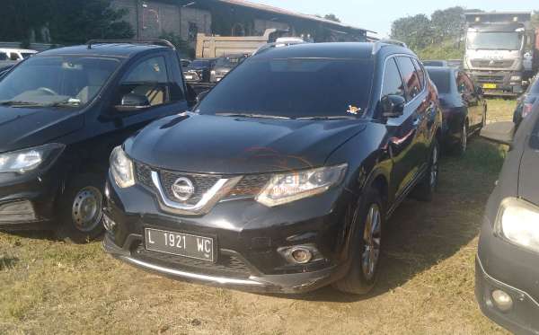 NISSAN  X TRAIL  2.5