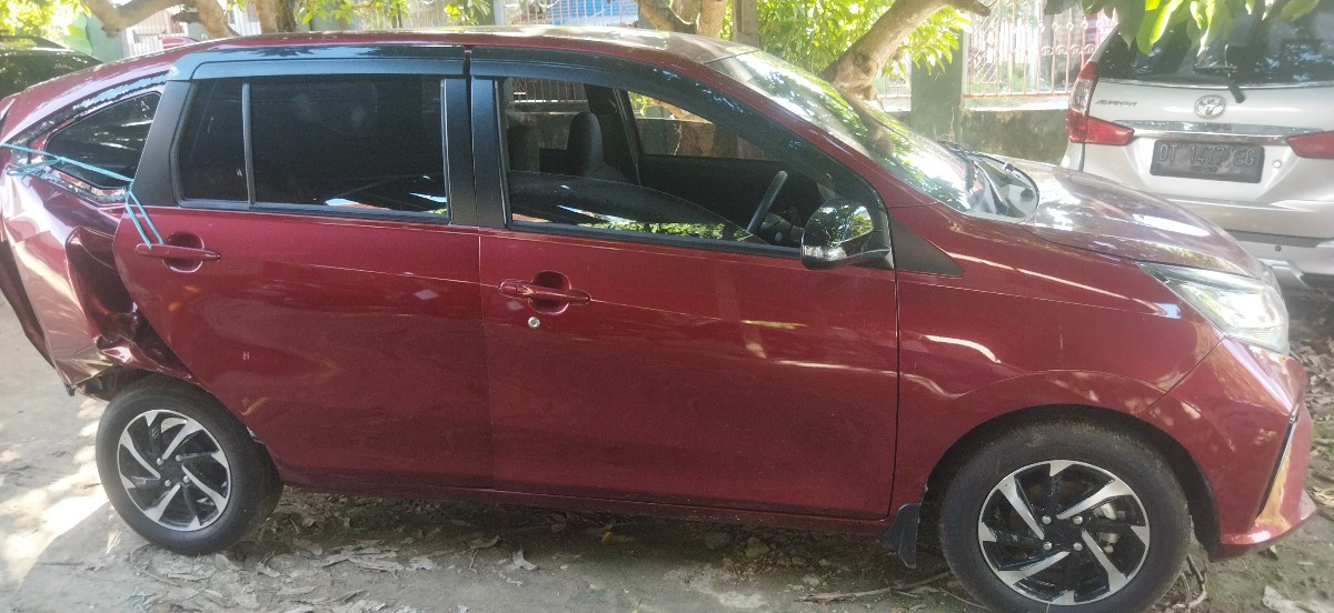 DAIHATSU SIGRA SIGRA R