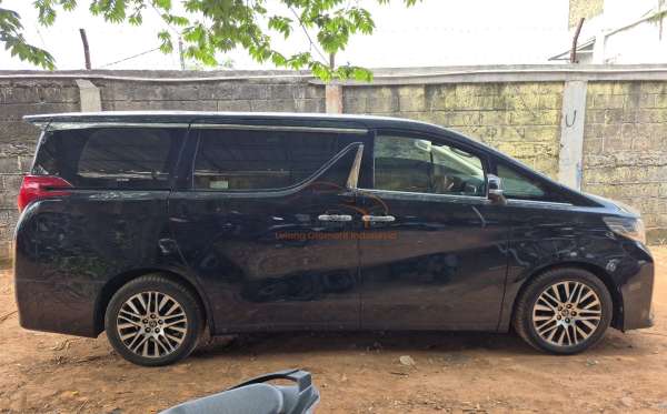 TOYOTA ALPHARD 2.5 G