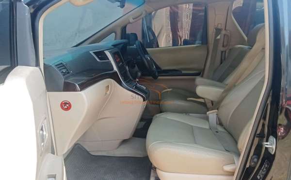 TOYOTA ALPHARD 2.4 X