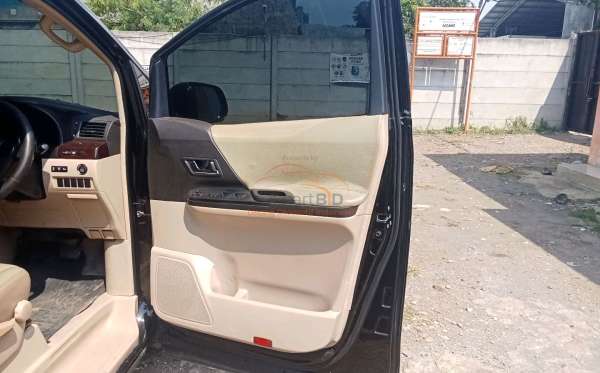 TOYOTA ALPHARD 2.4 X