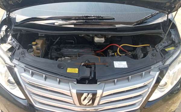 TOYOTA ALPHARD 2.4 X