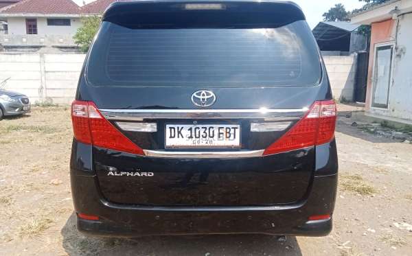 TOYOTA ALPHARD 2.4 X