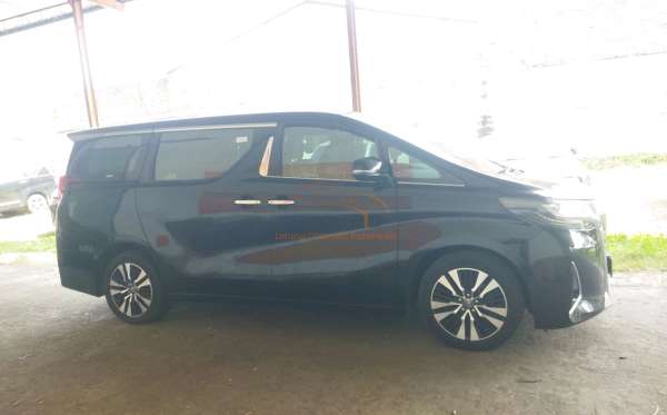 TOYOTA ALPHARD 2.5 G
