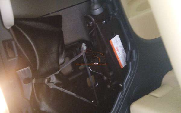 TOYOTA ALPHARD 2.5 G
