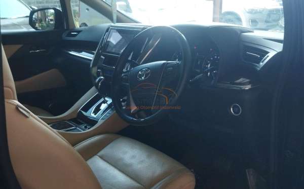 TOYOTA ALPHARD 2.5 G