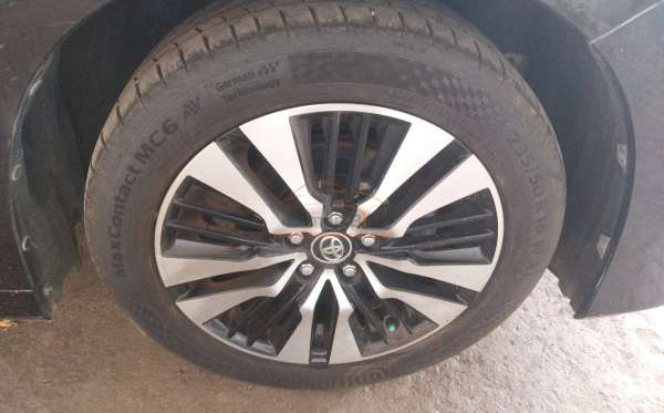 TOYOTA ALPHARD 2.5 G