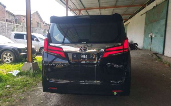 TOYOTA ALPHARD 2.5 G