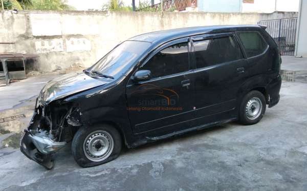 TOYOTA AVANZA