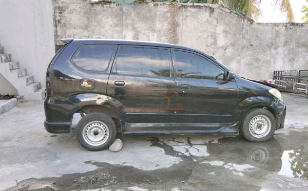TOYOTA AVANZA