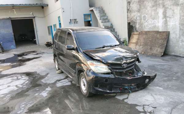 TOYOTA AVANZA