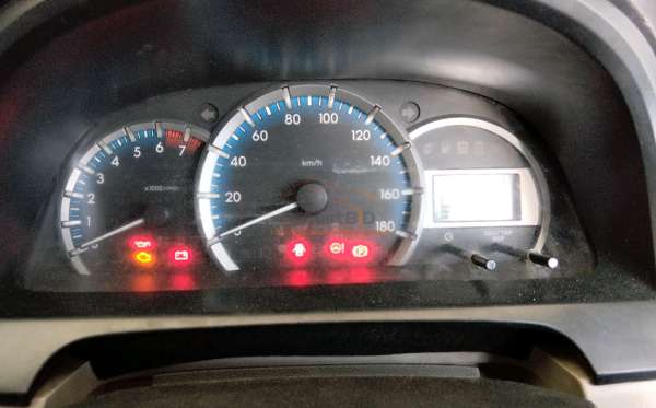 TOYOTA  AVANZA  G