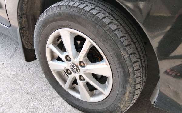 TOYOTA  AVANZA  G