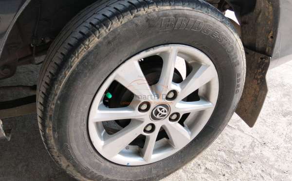 TOYOTA  AVANZA  G