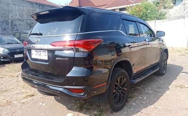 TOYOTA FORTUNER 2.4 VRZ