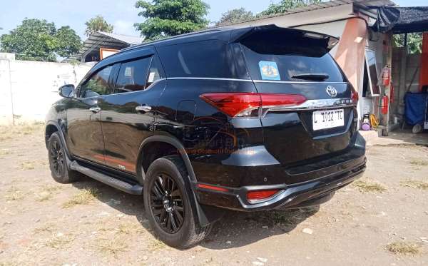 TOYOTA FORTUNER 2.4 VRZ