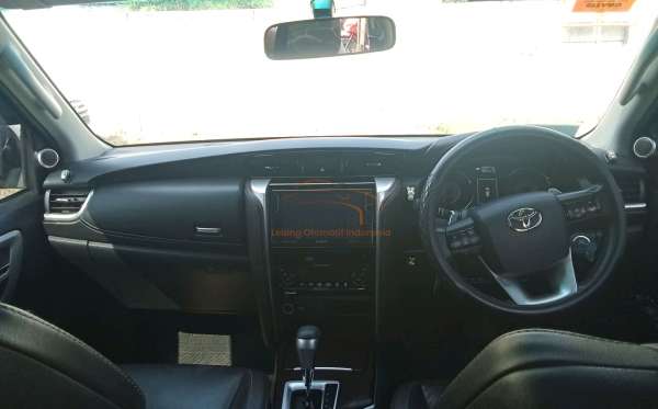TOYOTA FORTUNER 2.4 VRZ