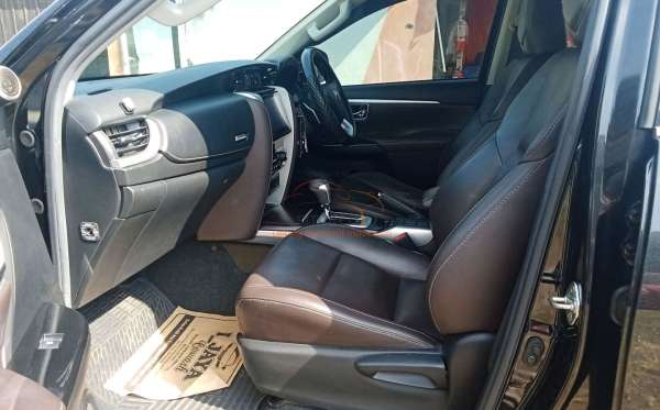 TOYOTA FORTUNER 2.4 VRZ