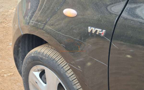 TOYOTA YARIS E