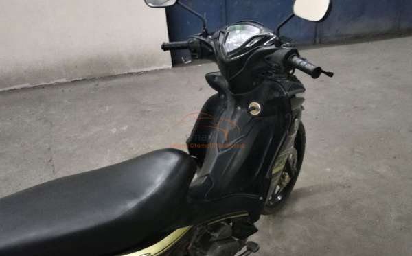 YAMAHA  JUPITER Z1