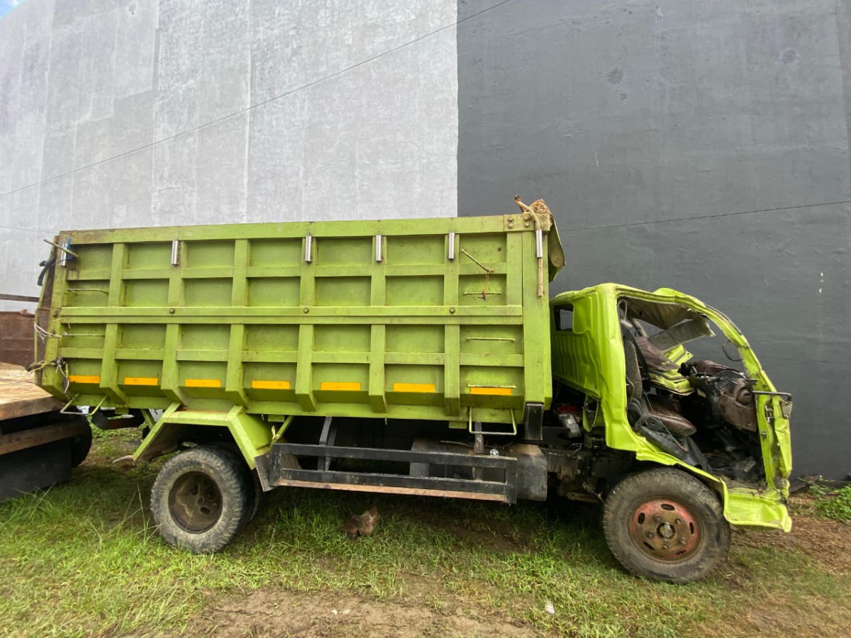 HINO XZU349R