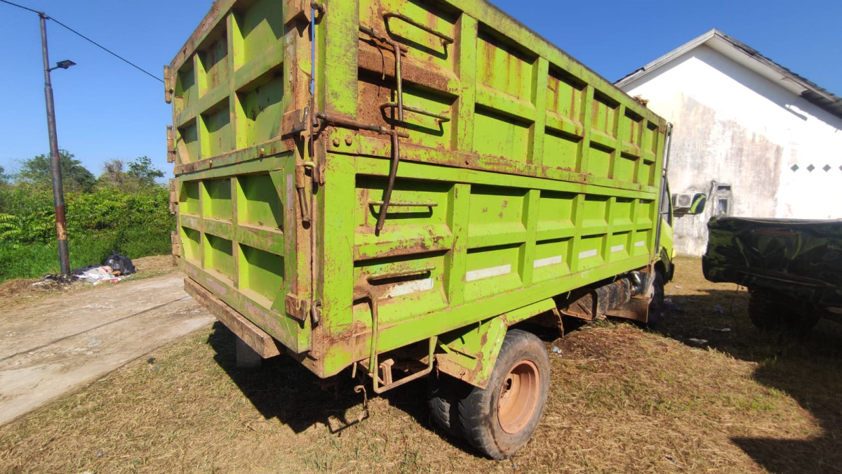 HINO  XZU349R