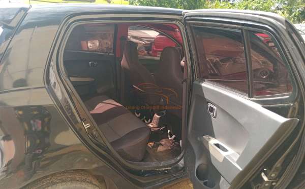 DAIHATSU AYLA 1.0 X