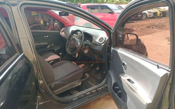 DAIHATSU AYLA 1.0 X