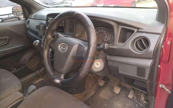 DAIHATSU  SIGRA  M