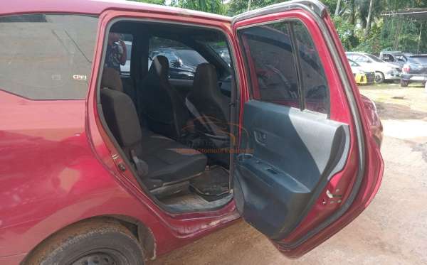 DAIHATSU  SIGRA  M
