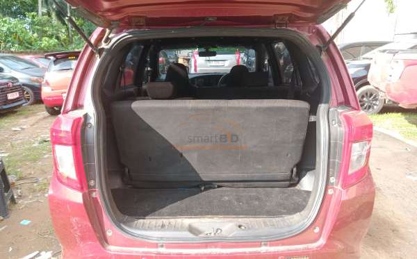 DAIHATSU  SIGRA  M