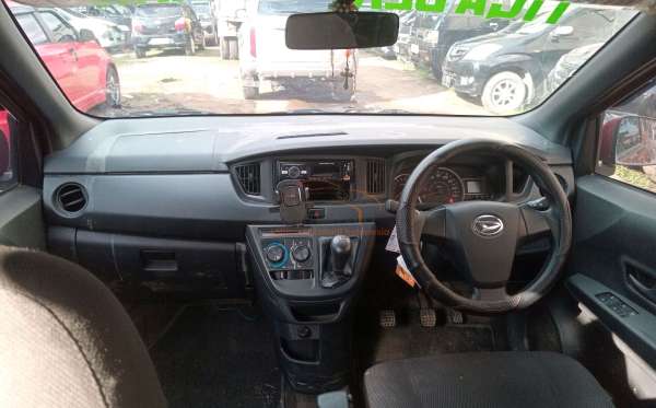 DAIHATSU  SIGRA  M