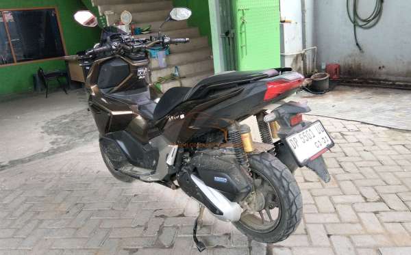 HONDA  ADV
