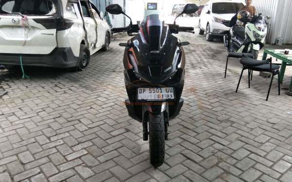 HONDA  ADV