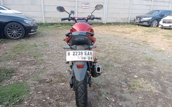 HONDA CB 150 R